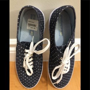 American Eagle casual lace ups